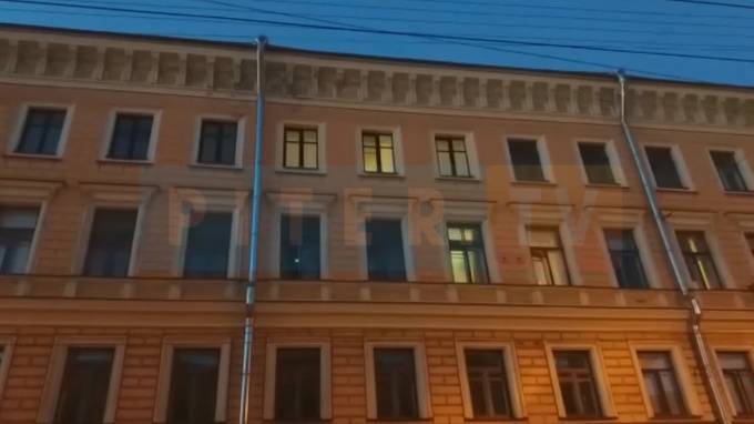 Видео: петербуржцы празднуют День Победы дома - piter.tv - Санкт-Петербург