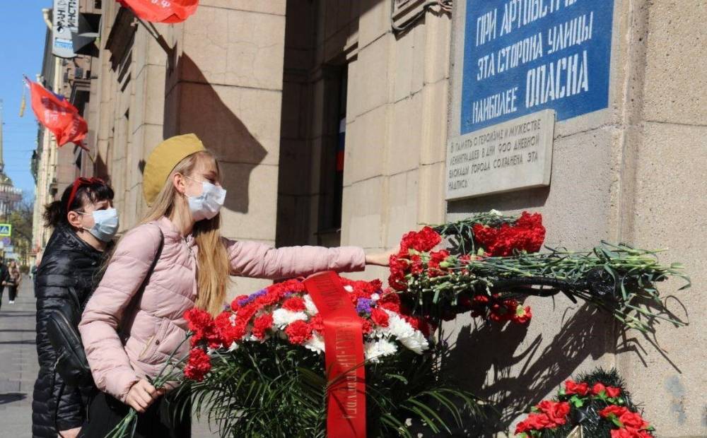 Владимир Путин - Праздник из окна: Россия отметила День Победы в условиях пандемии - politexpert.net - Москва - Россия