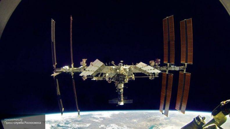 Херли Даг - Командир Crew Dragon ударился головой, когда переходил на МКС - usa.one