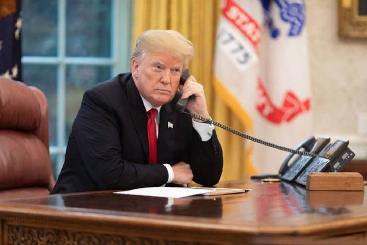Дональд Трамп - Трампа эвакуировали в бункер в ходе протестов у Белого дома - mk.ru - США - New York