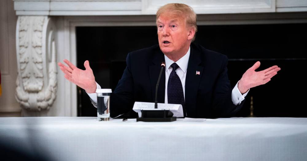 Дональд Трамп - Во время протестов у Белого дома Трампа увели в бункер - ren.tv - США - New York