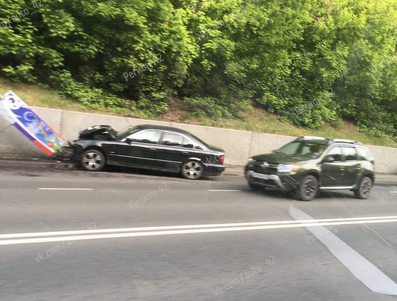 Стали известны подробности ДТП с BMW на Логовом шоссе в Кемерове - gazeta.a42.ru - Кемерово