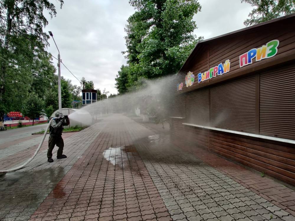 В Кузбассе сотрудников МЧС привлекают к дезинфекции транспорта и городских объектов - gazeta.a42.ru - Россия - Кемеровская обл. - Гурьевск - Белово - округ Ленинск-Кузнецкий