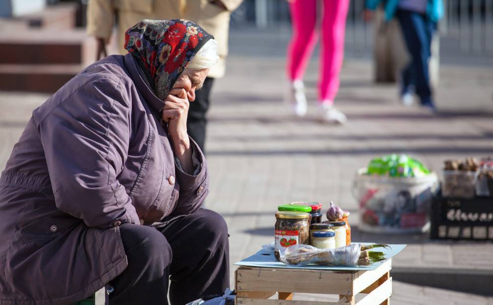 С начала пандемии около 40% россиян потеряли в заработной плате - newsland.com - Россия - Россияне
