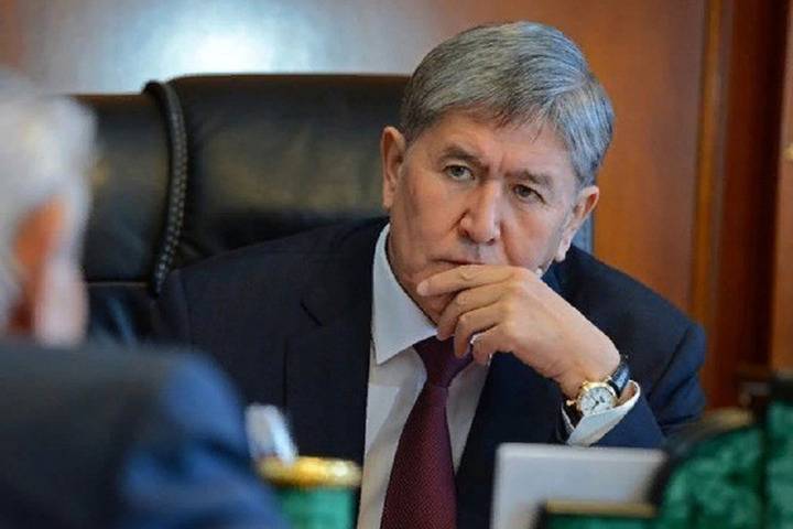 Алмазбек Атамбаев - Бывший президент Киргизии Атамбаев удалён из зала суда - mk.ru - Киргизия