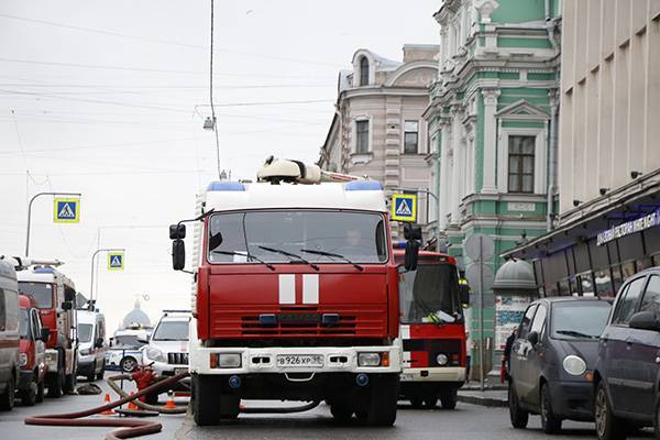 В здании морга на территории петербургской больницы №2 загорелся рефрижератор с телами - abnews.ru - Санкт-Петербург - Новости - Петербург
