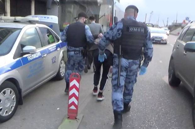 Сотрудники Росгвардии задержали подозреваемого в хранении марихуаны - vm.ru - Москва
