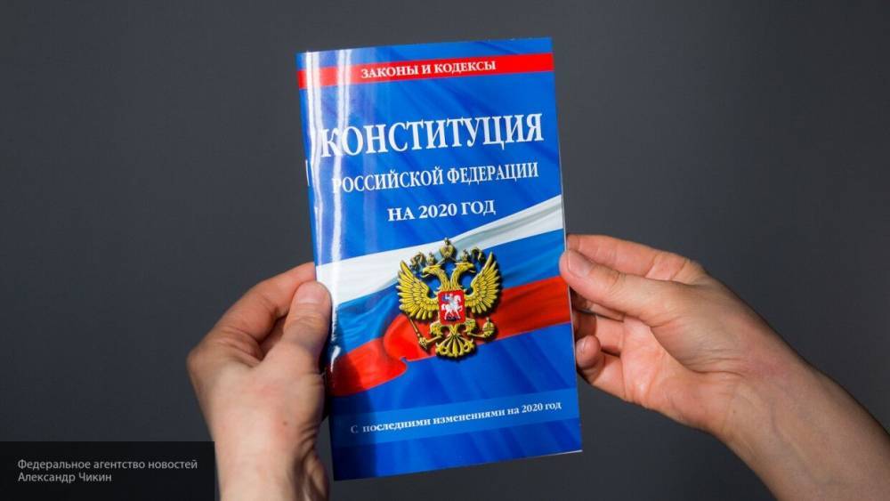 Владимир Путин - Дмитрий Песков - Песков воздержался от комментариев о дате проведения голосования по Конституции РФ - politros.com - Россия - Конституция