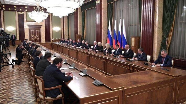 Янис Юкша - «Сильная Россия» оценила закон о пособиях для домохозяек, который кабмин посчитал слабым - polit.info - Россия