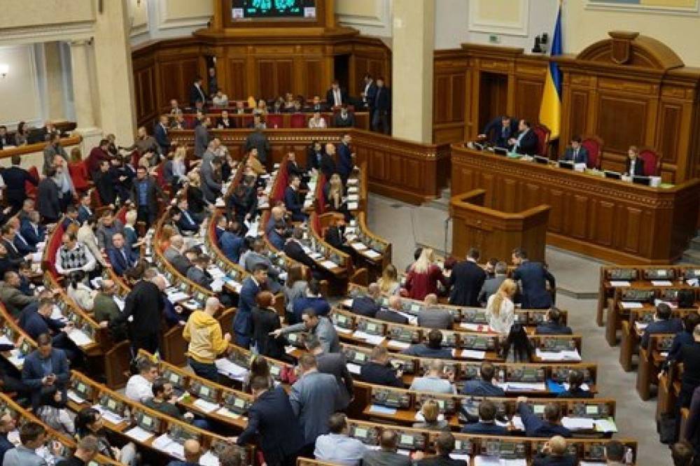 Почти 20 депутатов-миллионеров из "Слуги народа" арендуют жилье за госсредства, - КИУ - vkcyprus.com - Украина