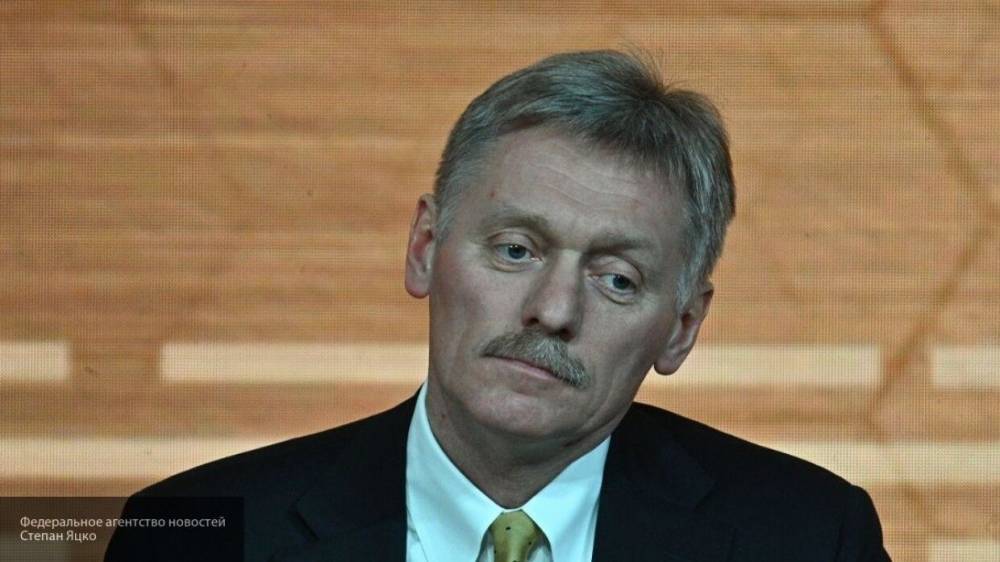Песков - Джордж Флойд - Песков опроверг причастность России к массовым беспорядкам в США - polit.info - Россия - США