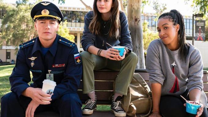 Алексей Воробьев - Певец Алексей Воробьев снялся в сериале от Netflix - piter.tv - Россия