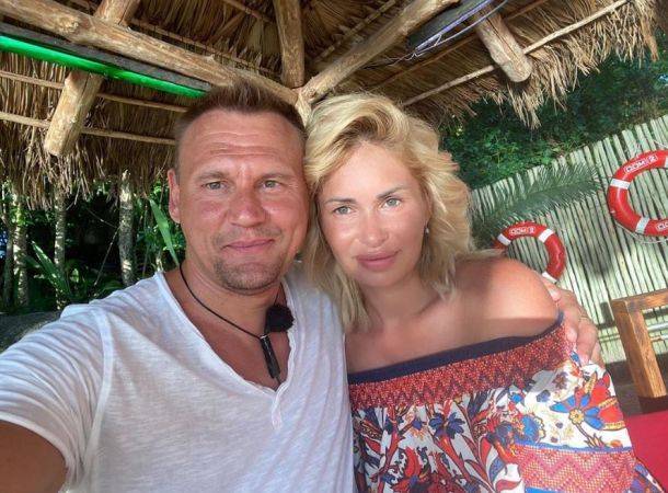 Степан Меньщиков - Степан Меньщиков поднял руку на беременную жену - bimru.ru