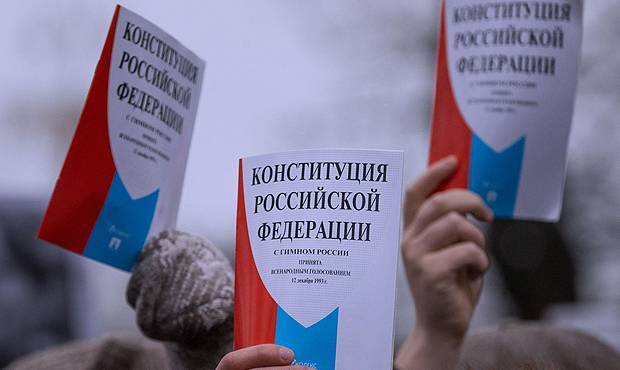 Центризбирком решил упростить процедуру голосования по поправкам в Конституцию - og.ru - Россия