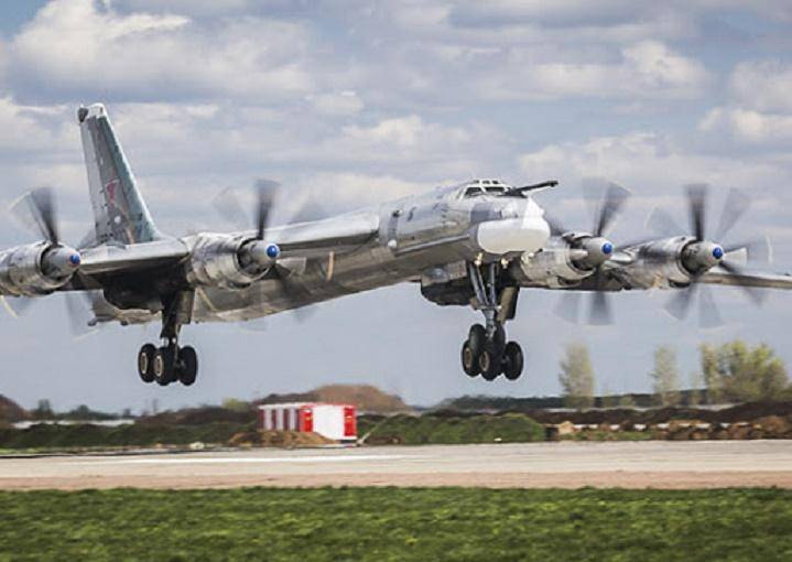 Прорыв ПВО ракетоносцем Ту-95МС показали на видео - actualnews.org - Россия - Саратов