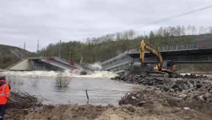 Железнодорожный мост рухнул под Мурманском во время ремонтных работ - vesti.ru - Мурманск - Мурманская обл.
