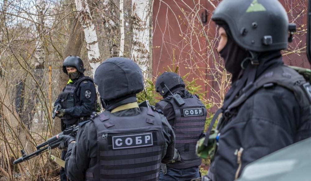 В Екатеринбурге бойцы СОБРа застрелили мужчину из-за четырех рулонов обоев - readovka.news - Екатеринбург
