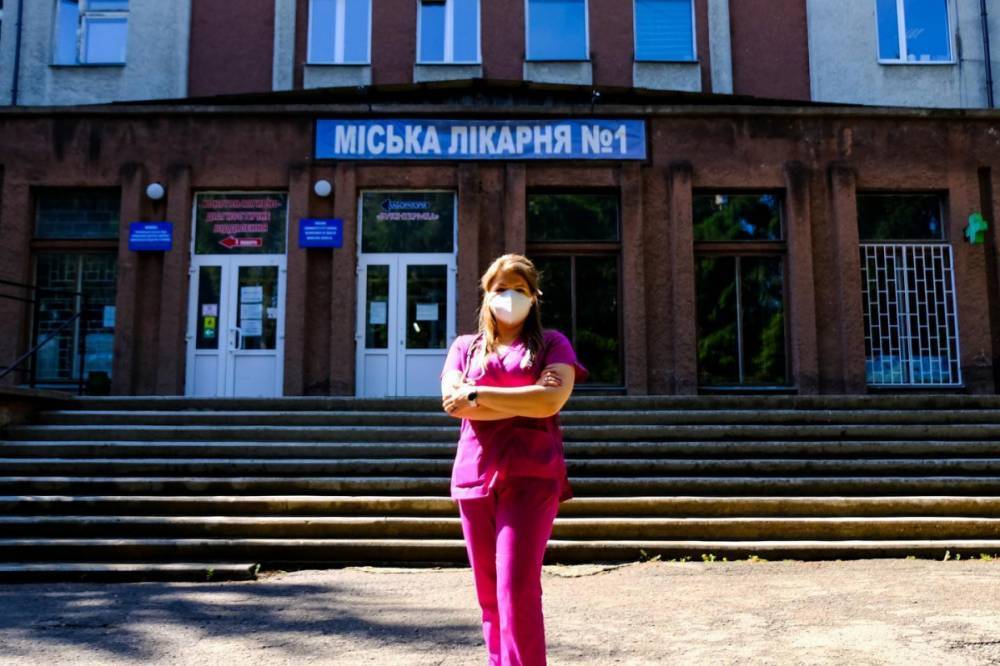 В Черновцах врач городской больницы второй раз заболела на коронавирус - vkcyprus.com - Украина - Черновицкая обл. - Черновцы