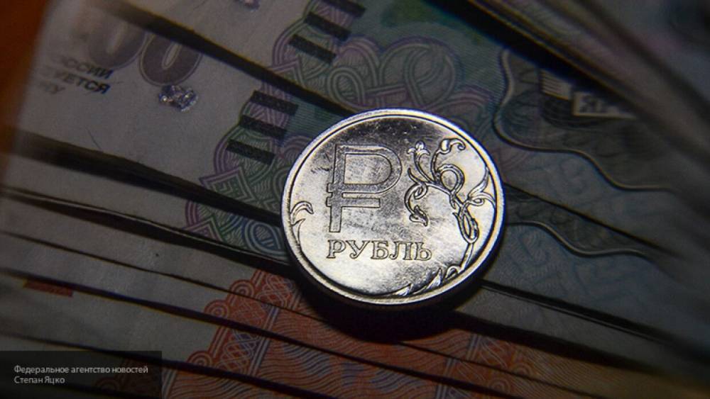 Антон Шабанов - Антон Шабанов назвал два фактора летнего укрепления рубля - polit.info