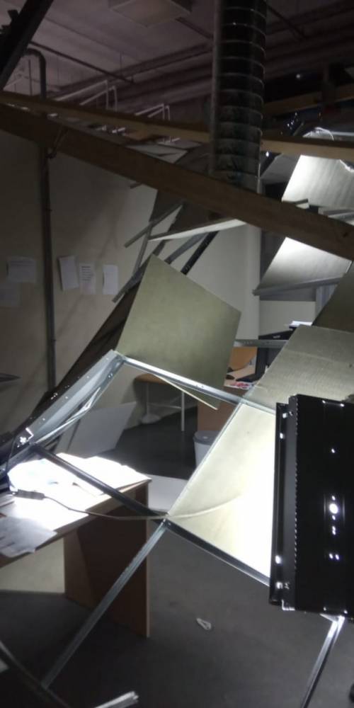Нэлли Вавилина - В госпитале «Ленэкспо» ночью обрушился потолок - newzfeed.ru - Санкт-Петербург