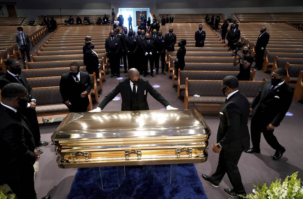 Барак Обама - Джордж Флойд - Джо Байден - В США похоронили Джорджа Флойда, погибшего при задержании полицией - govoritmoskva.ru - США - Техас - Хьюстон