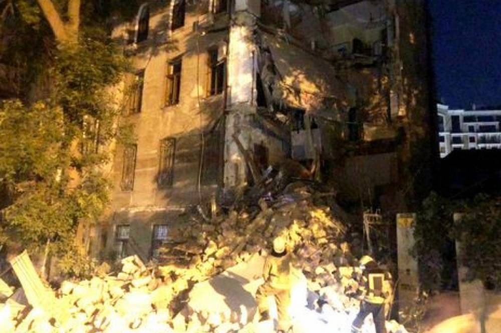 Арсен Аваков - В Одессе снова обрушился жилой дом: Из-под завалов вывели 25 человек - vkcyprus.com - Одесса