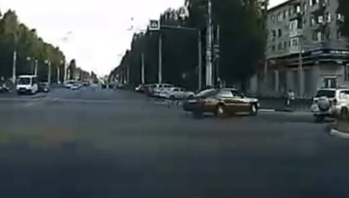Появилось видео момента смертельной аварии, устроенной воронежским полицейским - vesti.ru - Россия - Воронеж - Воронежская обл.
