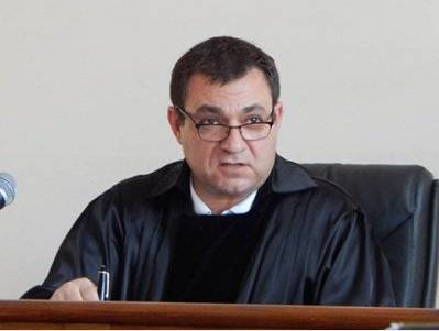 Артур Ванецян - Рустам Бадасян - «Жоховурд»: Власти Армении хотят избавиться от председателя Высшего судебного совета Армении - news.am - Армения