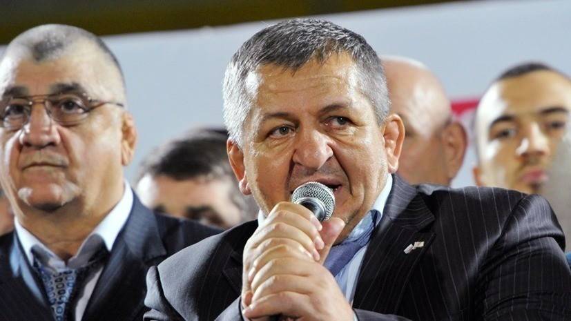 Хабиб Нурмагомедов - Абдулманап Нурмагомедов - Камил Гаджиев - Рамазан Рабаданов - Гаджиев рассказал о положительной динамике состояния отца Нурмагомедова - russian.rt.com - Москва