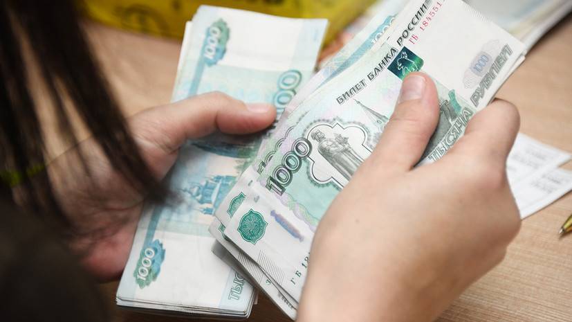 Антон Котяков - В России получили допвыплаты более 100 тысяч социальных работников - russian.rt.com - Россия