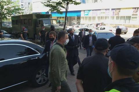 Петр Порошенко - Порошенко пришел на допрос в Госбюро расследований - mignews.com.ua - Украина