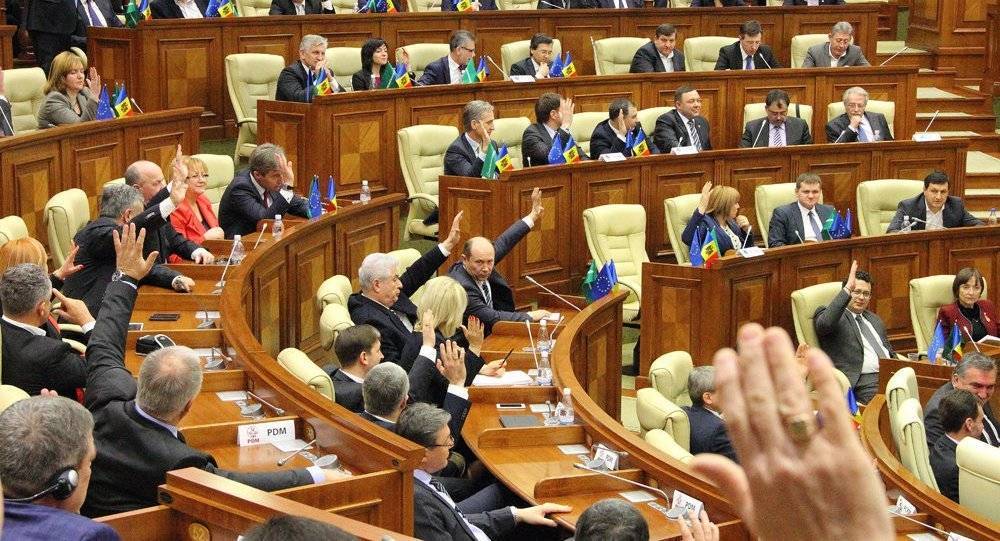 Молдавская оппозиция готова вынести вотум недоверия правительству - news-front.info - Молдавия