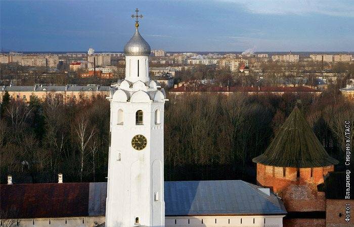 Владимир Смирнов - Удар молнии вывел из строя куранты на часовой башне новгородского кремля - interfax.ru - Москва - Великий Новгород - Великий Новгород