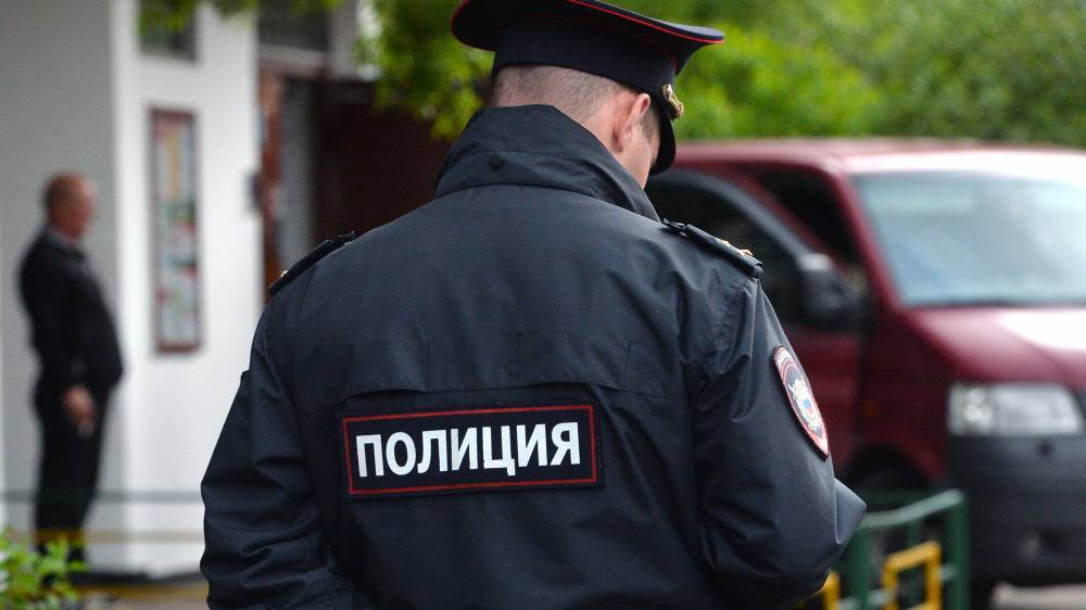 Аферисты в Москве, прикинувшись полицейскими, похитили у безработного 3,5 млн рублей - newizv.ru - Москва
