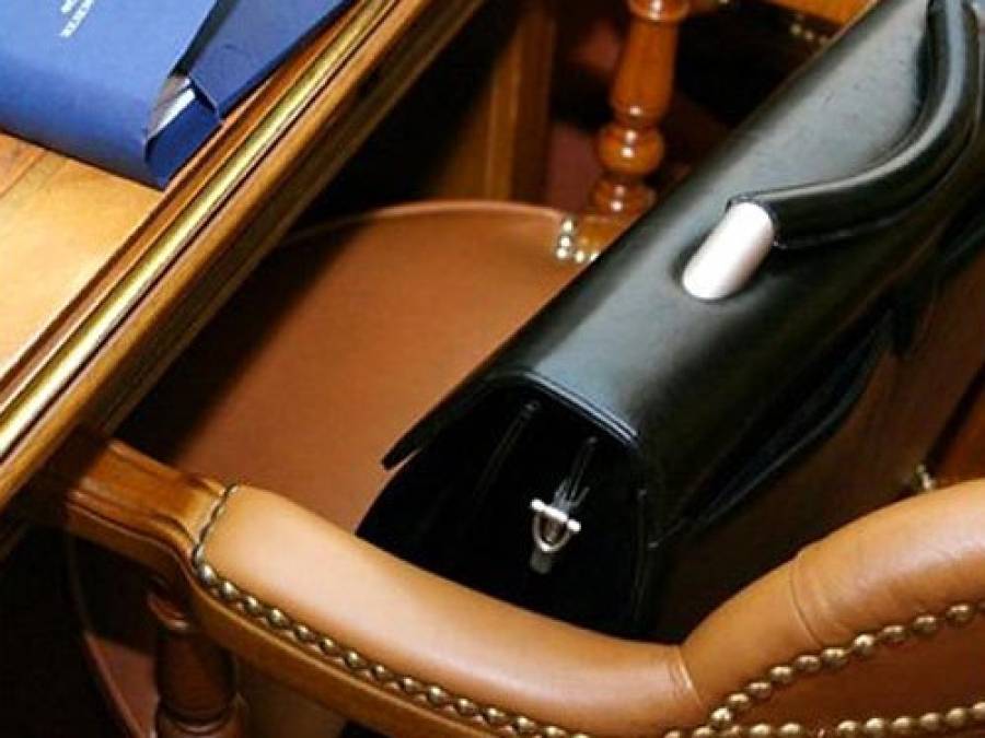 Экс-депутат в Башкирии лишился элитных квартир и автомобиля за 18 млн рублей - news102.ru - Башкирия