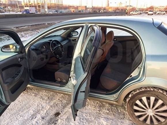 Ломбард забрал у челябинца автомобиль по долгу экс-владельца. Полиция бездействует - znak.com - Челябинск