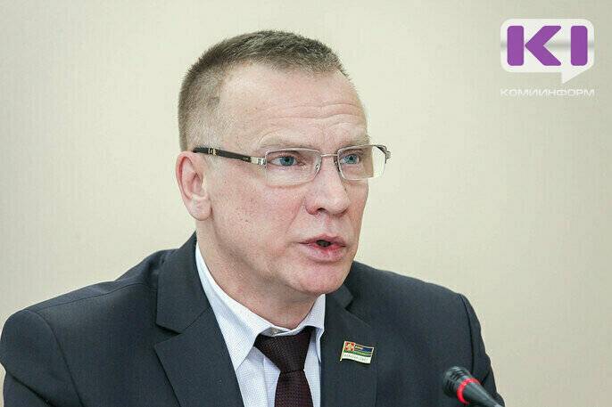 Партбилет на стол: депутат Госсовета Коми Геннадий Горбачев заявил о выходе из "Единой России" - komiinform.ru - Россия - респ. Коми