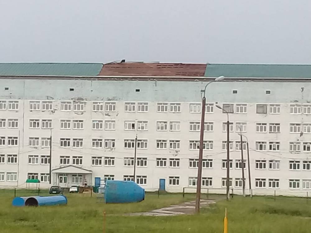В Башкирии из-за сильного ветра сорвало крышу здания больницы - news102.ru - Башкирия