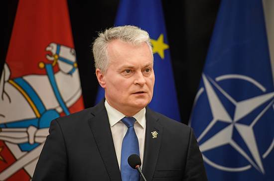 Гитанас Науседа - Президент Литвы предложил компенсировать СМИ потери из-за коронавируса - pnp.ru - Литва
