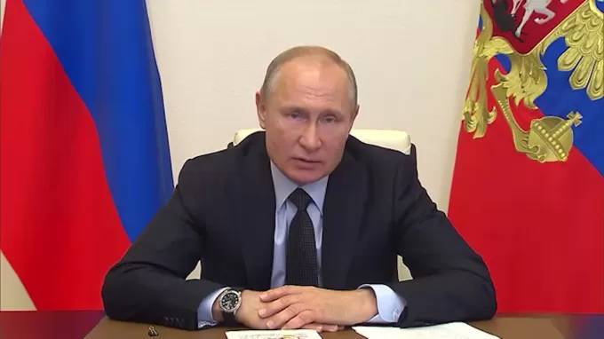 Владимир Путин - Путин призвал развивать тенденции к цифровизации - piter.tv - Россия