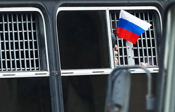 Илья Азар - Лела Кокая - Фигурант "дела 27 июля" получил 18 суток ареста за пикет на Петровке - interfax.ru - Москва