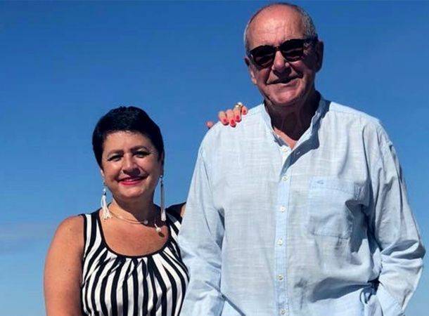 Эммануил Виторган - Ирина Млодик - 58-летняя жена Эммануила Виторгана снялась в купальнике рядом с дочками - bimru.ru