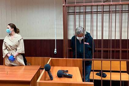 Актер Михаил Ефремов - Стало известно о скандале Ефремова в его любимом заведении за отказ налить - lenta.ru - Москва