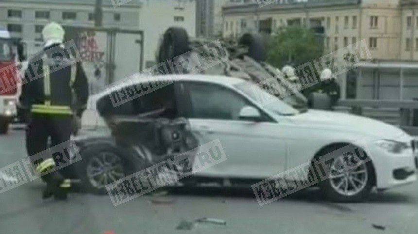 Машины всмятку: видео с места массового ДТП на Звенигородском шоссе в Москве - 5-tv.ru - Москва - Воронеж