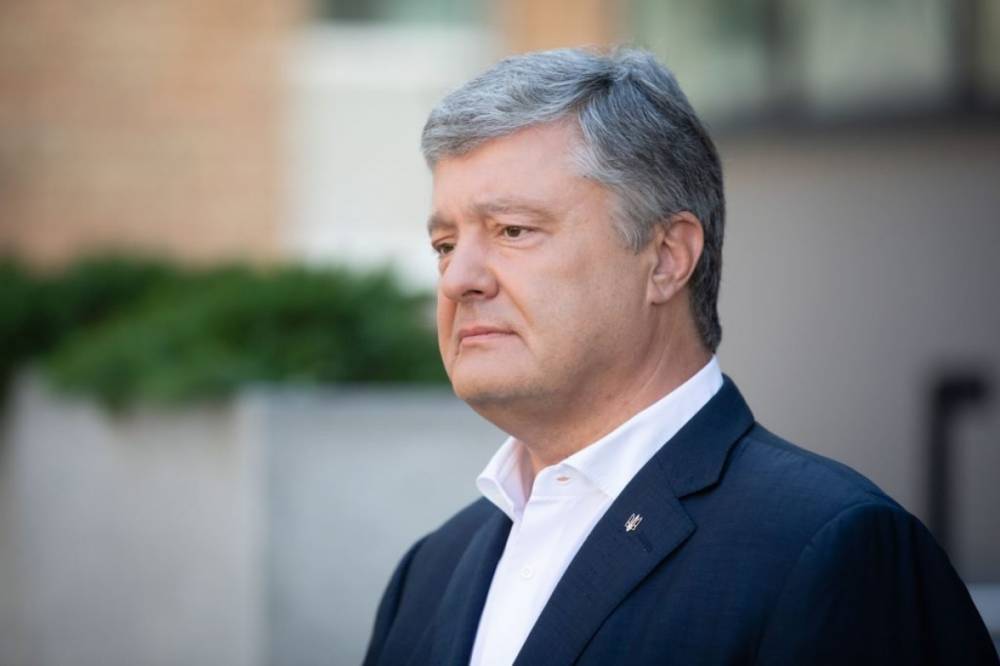 Петр Порошенко - Нина Южанина - Порошенко на приеме у Венедиктовой пожаловался, что их "маринуют", а его соратники потолкались с охраной: видео - newsone.ua - Украина