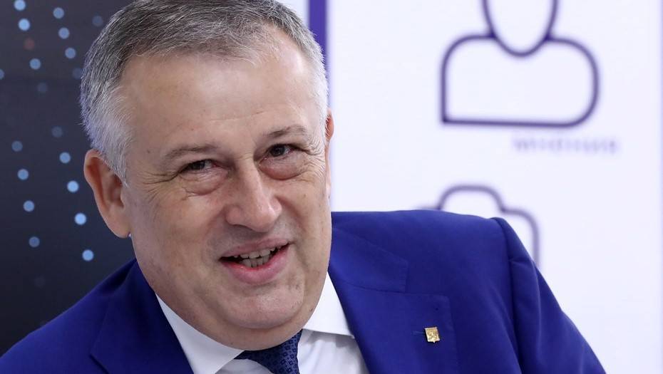 Александр Дрозденко - Дрозденко ответил шуткой на предложение освободить Ленобласть от квартплаты - dp.ru - Россия - Ленинградская обл.