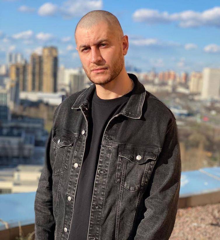 Ольга Бузова - Давид Манукян - Возлюбленный Ольги Бузовой Давид Манукян на съемках нового клипа травмировал плечо - actualnews.org - Москва