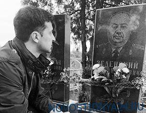 Владимир Зеленский - Дмитрий Песков - Песков объяснил, почему Зеленского не пригласили на парад Победы - novostidnya24.ru - Москва - Россия - Украина