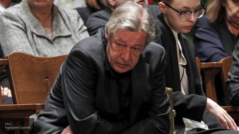 Михаил Ефремов - Mash: Ефремов предпринял попытку покончить с собой - politexpert.net - Москва - Смоленск