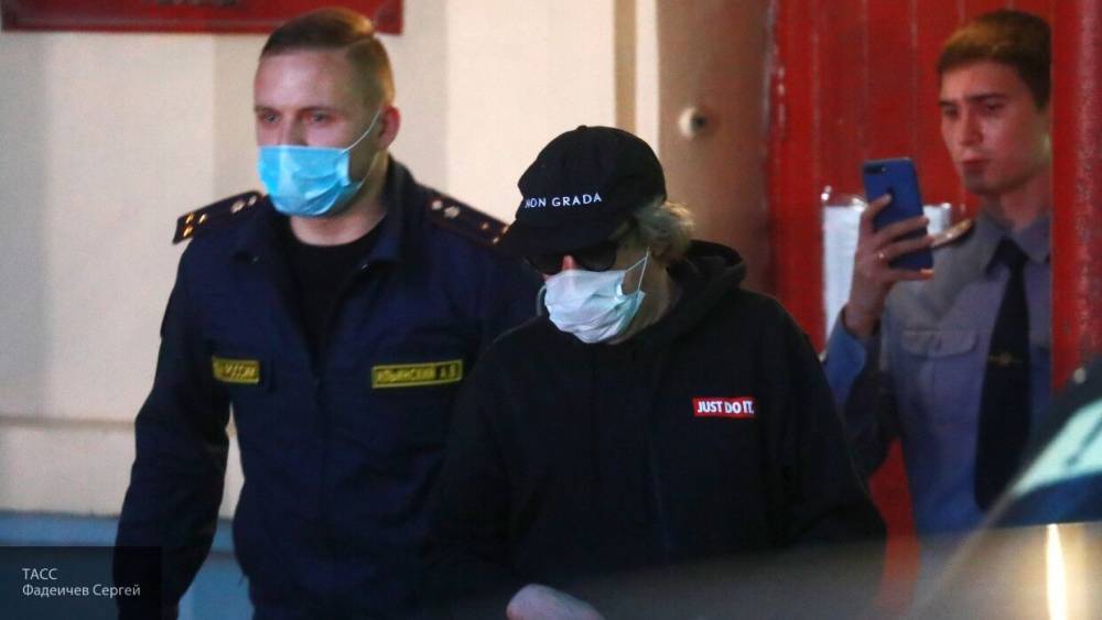Денис Попов - Прокуратура: Ефремов устроил ДТП в состоянии алкогольного и наркотического опьянения - inforeactor.ru - Москва - Россия